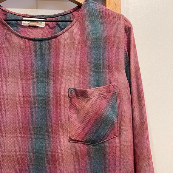 Anthropologie Cloth & Stone SZ M Red and Blue Plaid Lace Up Back Top! - Picture 2 of 12